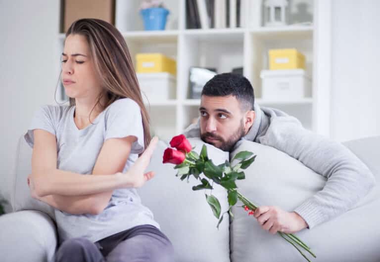 What To Do If Your Girlfriend Is Mad At You